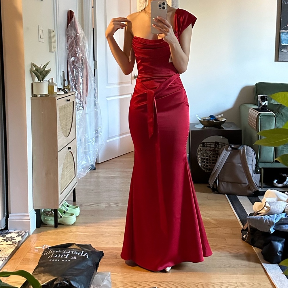 Miss Circle Ivona Dress